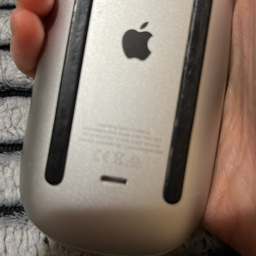 Apple Magic Mouse - Picture 3 of 3